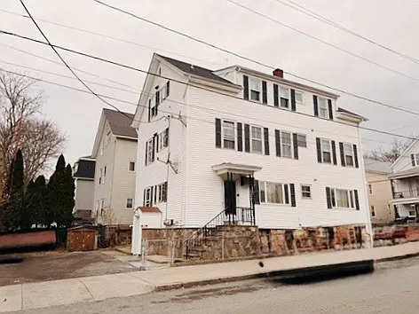 631 Walnut St #1 — Photo 4