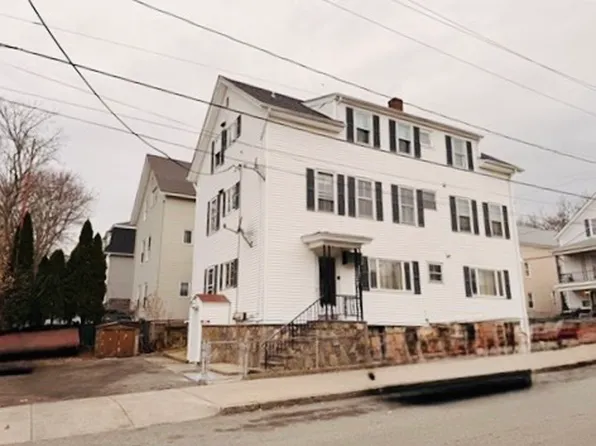 631 Walnut St #2, Fall River, MA 02720