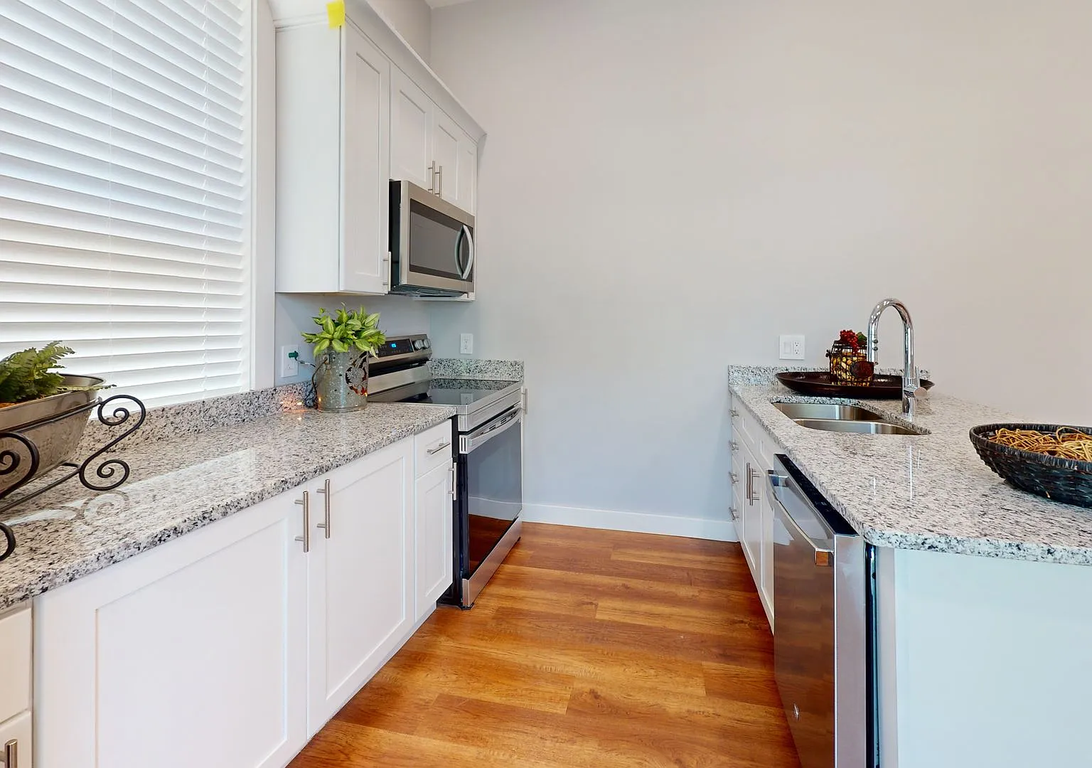 1401 Forest Ave, Knoxville TN — Photo 4