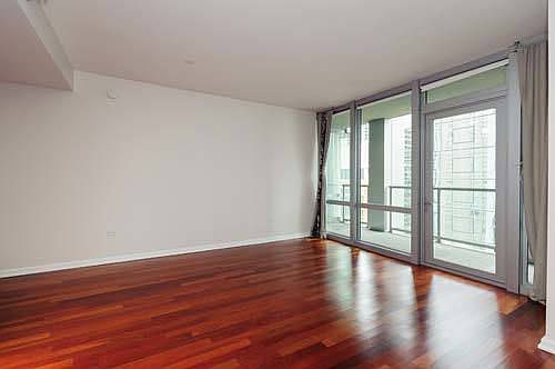4th image of 160 E Illinois St APT 1607