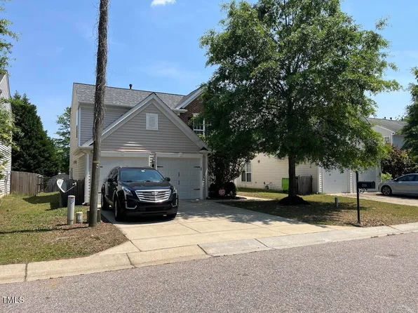 2018 Groundwater Pl, Raleigh, NC 27610