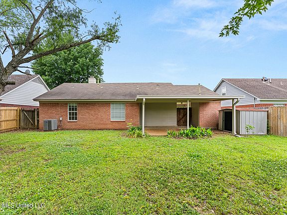 4th image of 5652 Kentwood Dr