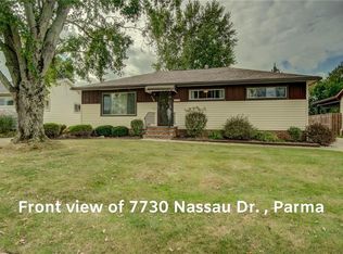 7730 Nassau Dr, Parma, OH