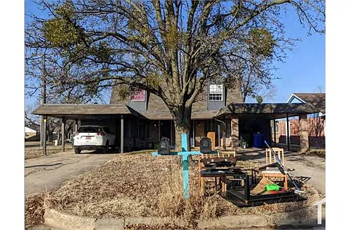 960 Halray Dr Photo 1