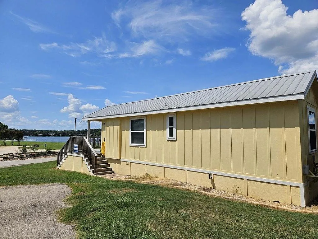 1 bed, 1.0 bath, 550 sqft, $1,295 — Photo 2