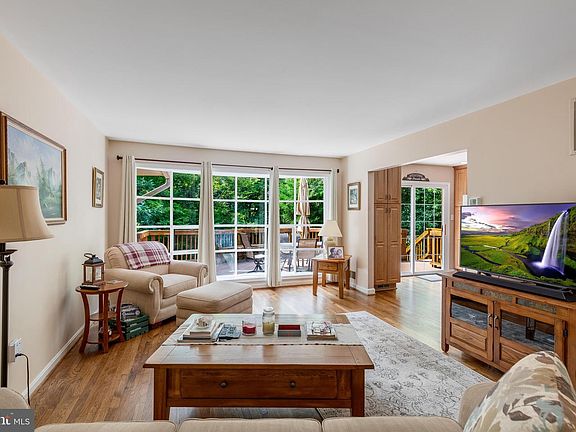 3rd image of 6006 Merryvale Ct