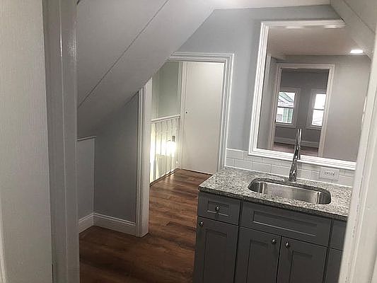 4th image of 205-06 115th Ave #2