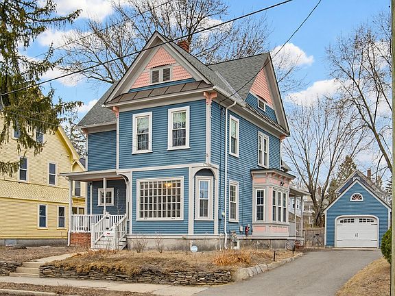 4th image of 935 Union Street