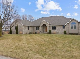 6214 Deer Track Cv, Auburn, IN 46706