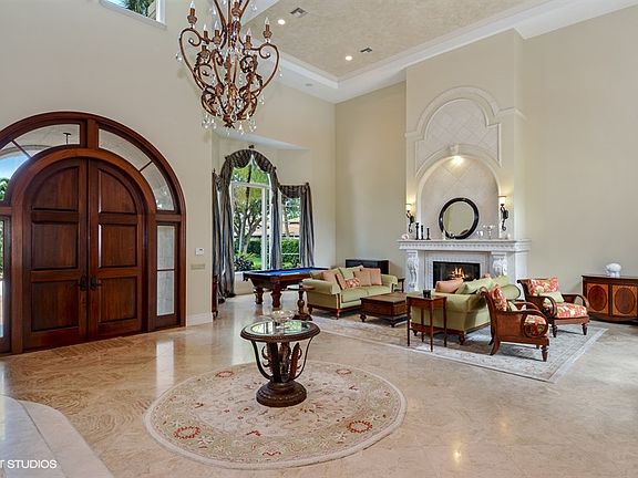 2nd image of 139 Royal Palm Dr