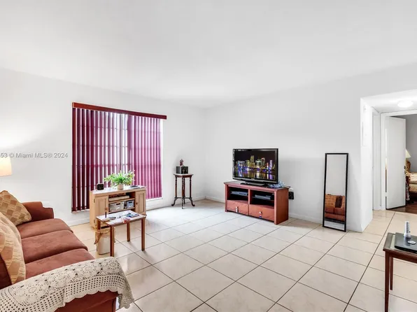 10790 N Kendall Dr APT C22, Miami, FL 33176