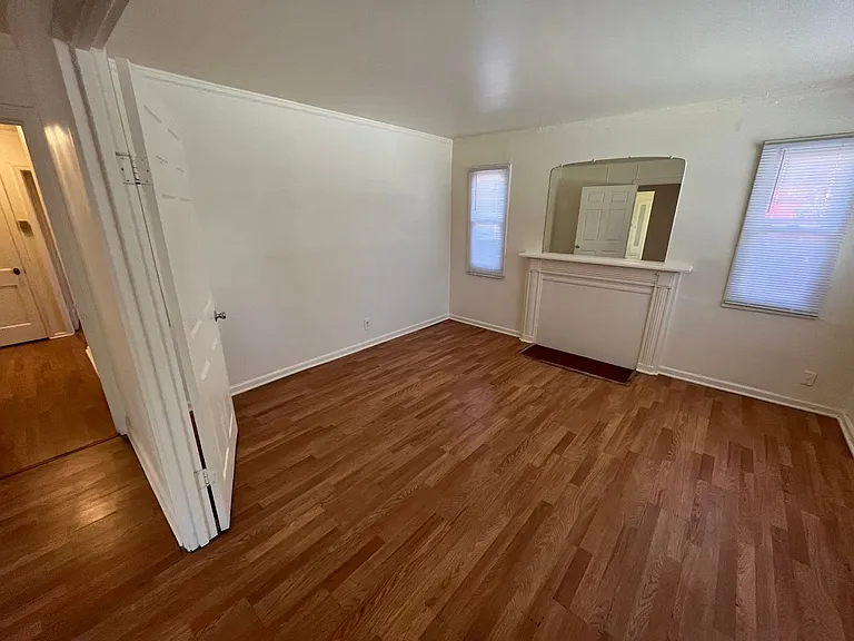 521 Hilmar St — Photo 5
