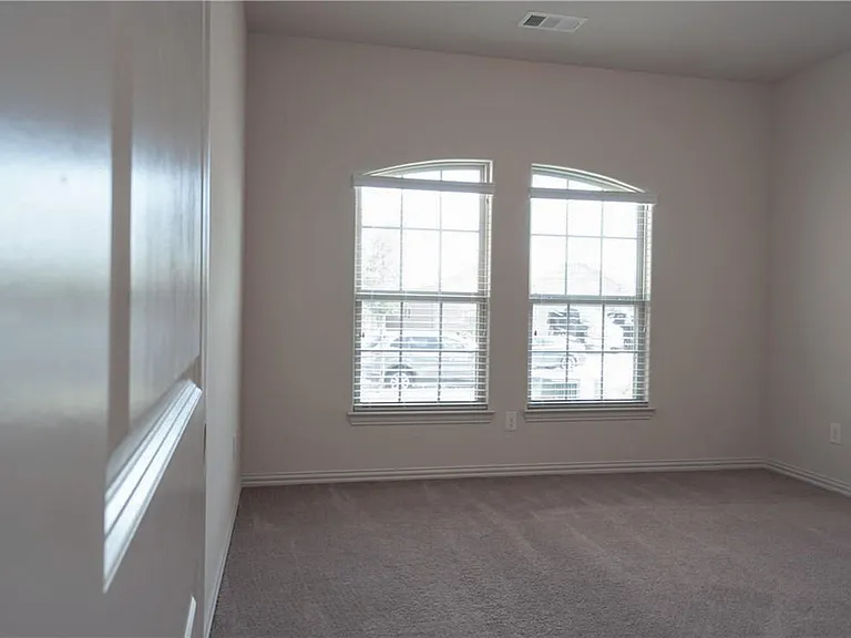 357 Emerald Creek Dr — Photo 14