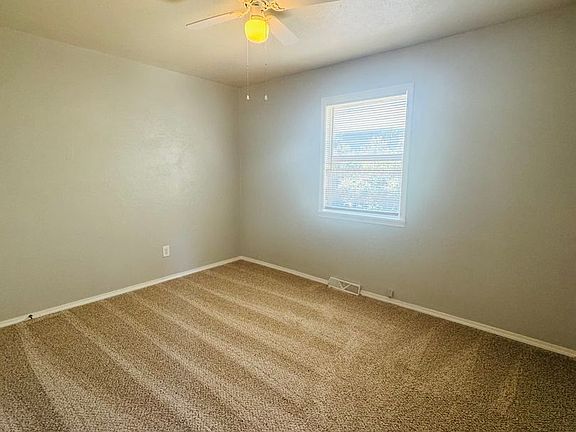 2nd image of 1317-1323 E Las Animas St #1319