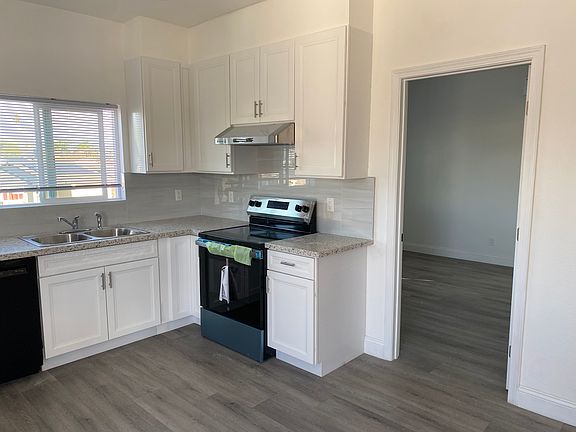 3rd image of 10942 Westmore Ct