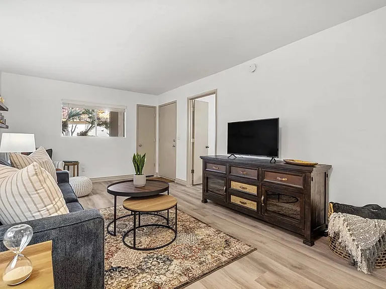 4250 E Busby Dr — Photo 20