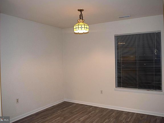 4th image of 10566 Twin Rivers Rd Unit F-1