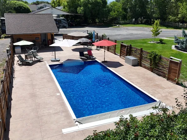 1413 W Webb Ln, Kaysville, UT 84037