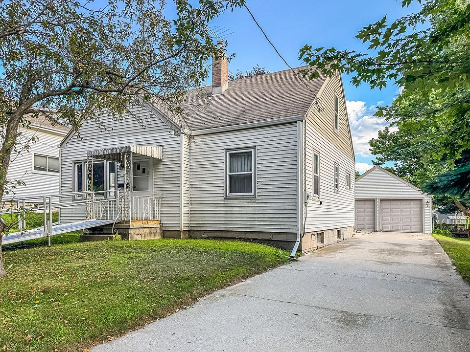 1st image of 1109 Flambeau STREET
