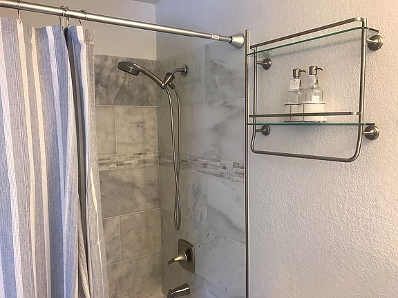 5th image of 12516 NE 117th Pl APT C2
