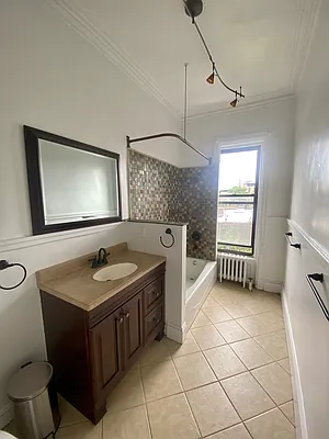 Rented by Compass | media 23