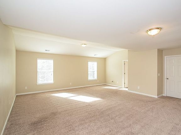 4th image of 161 Kentucky Way