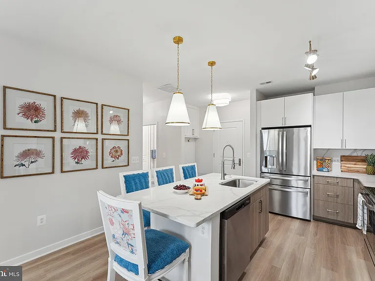 10755 Fairgrounds Dr #433 — Photo 4