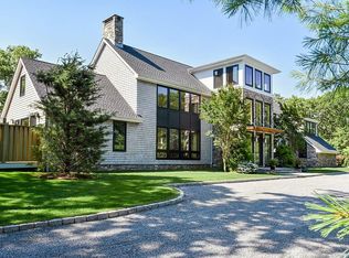201 Two Holes Water Rd, East Hampton, NY 11937