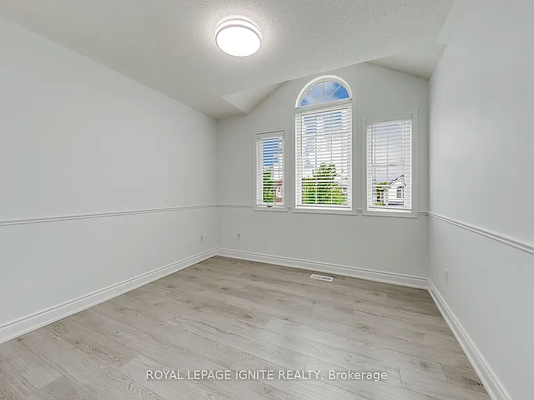 928 Philbrook Dr — Photo 38