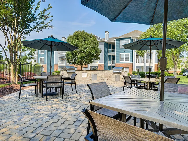 Outdoor Grill + Picnic Area