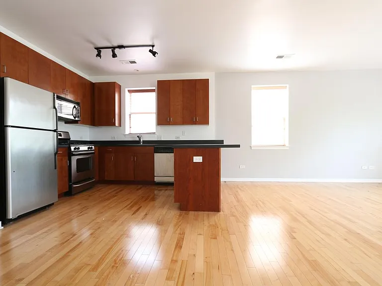 1029 S Lytle St #3 — Photo 4