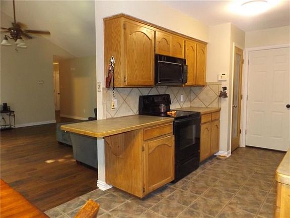 5th image of 6015 Big Springs Dr