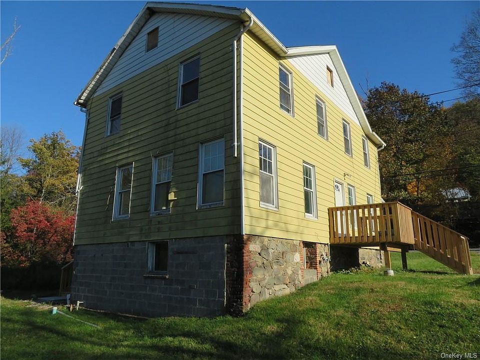 2nd image of 33 Randall St