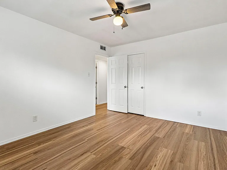5809 Coventry Ln — Photo 16