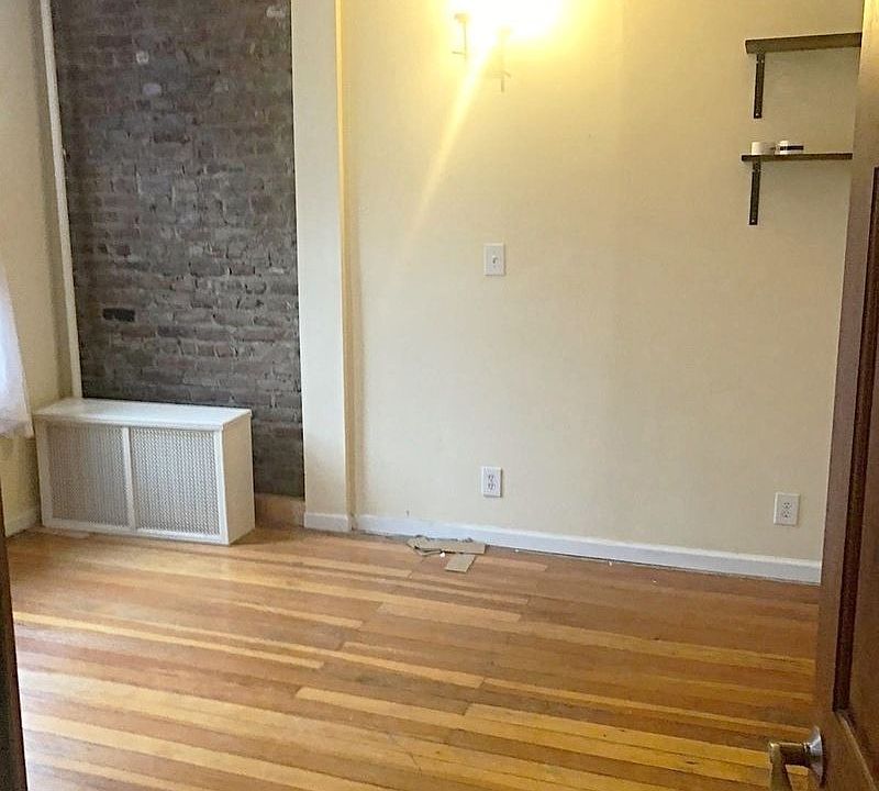 1st image of 277 22nd St APT 2