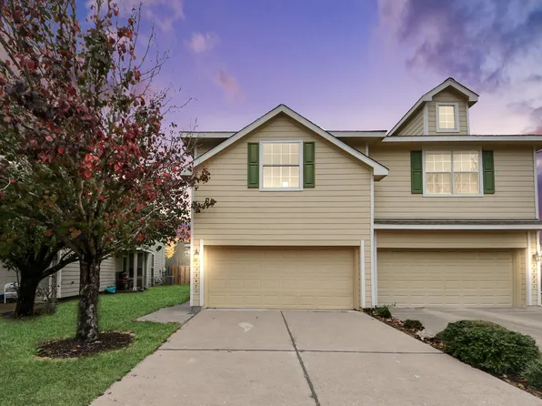 17267 Oakwood Chase Dr, Spring, TX 77379