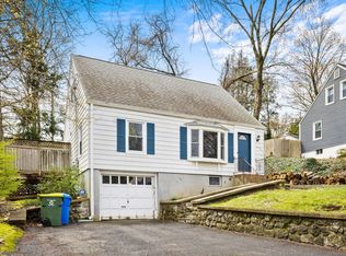 53 Deerfield Ave, Waterbury, CT 06708