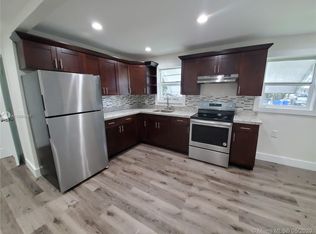 715 Columbus Pkwy #1, Hollywood, FL 33021