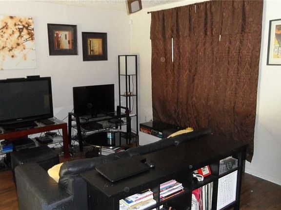 4th image of 4415 San Marcus Ave