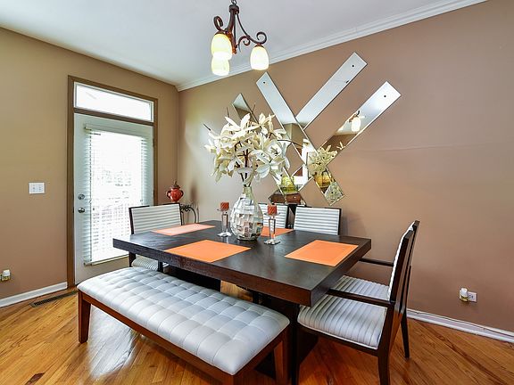 4th image of 2954 S Michigan Ave Unit E