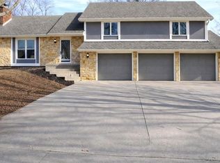 2017 Joy St, Excelsior Springs, MO 64024