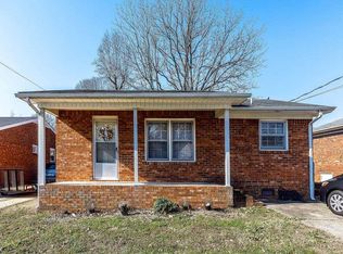3217 N Centennial St, High Point, NC 27265