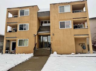4619 NE 73rd St NW #102, Calgary, AB T3B2M3