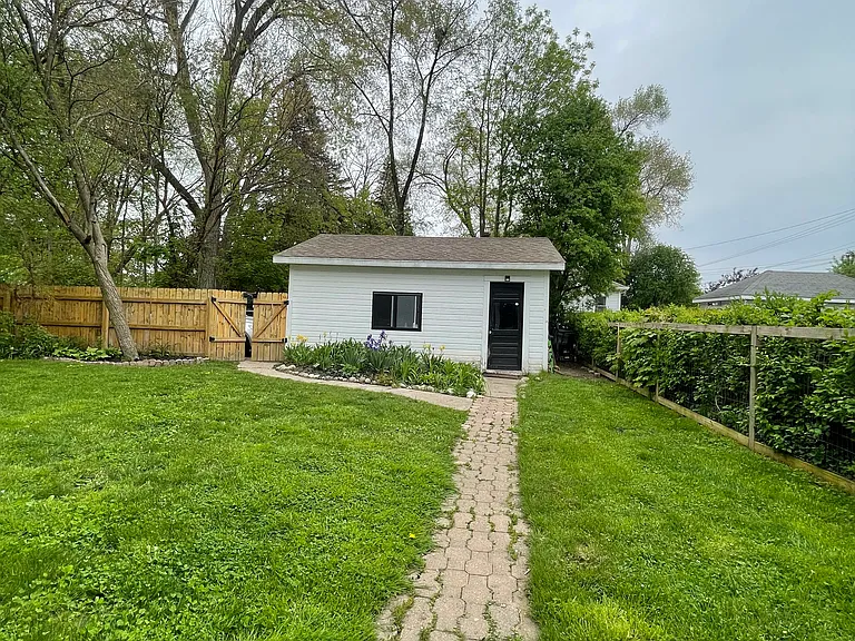 2528 Jefferson Ave — Photo 30