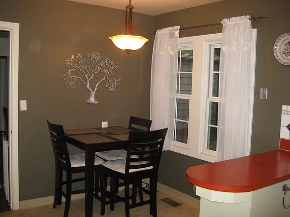 Eat in kitchen