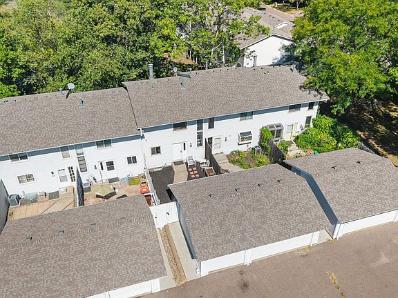 3rd image of 6652 Gretchen Ln N