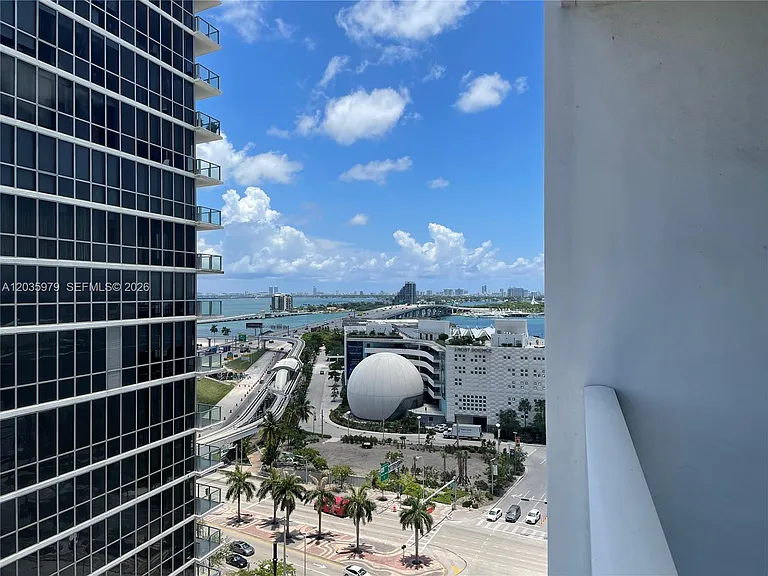 1040 Biscayne Blvd #1105 — Photo 2