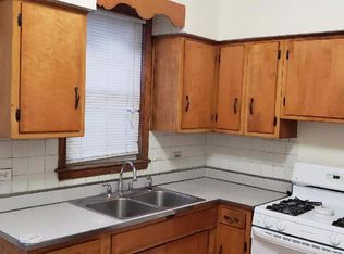 8735 S Commercial Ave FLOOR 2, Chicago, IL 60617