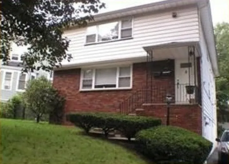 3 bed, 1.0 bath, $3,800 — Photo 1