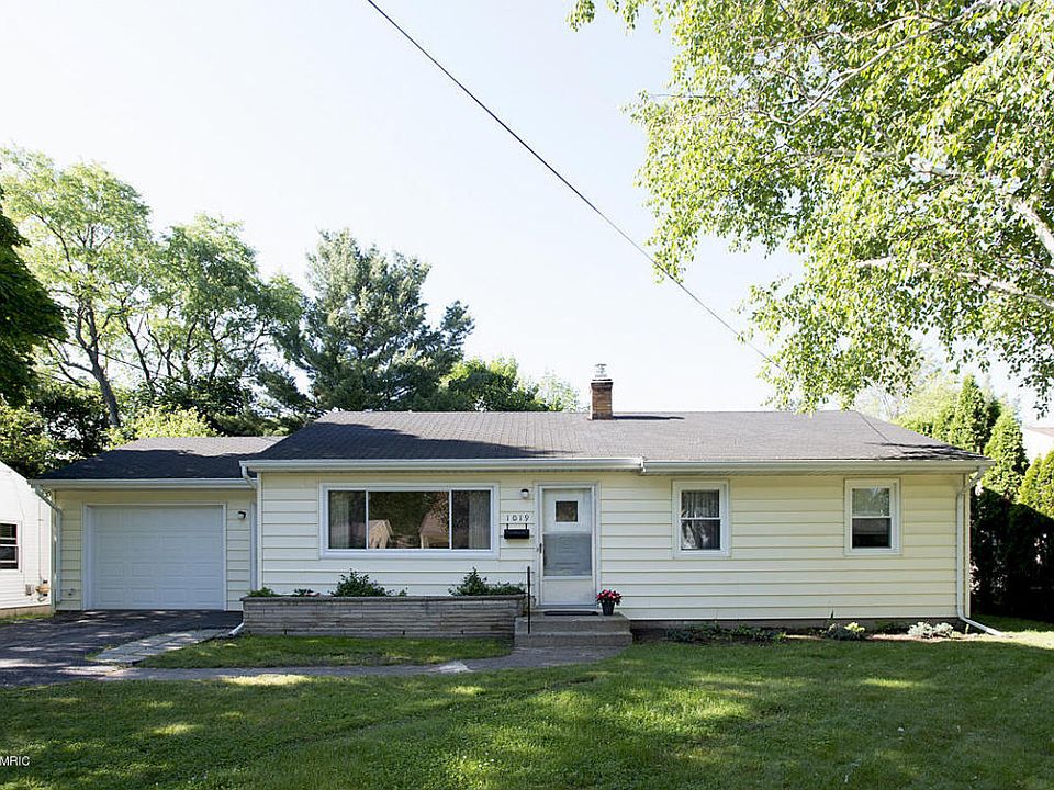 1st image of 1019 Lynn Ave